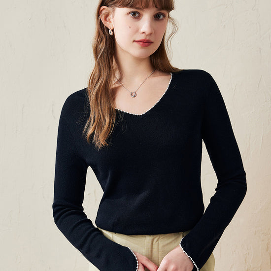 COMOBOCA Black 100% Wool Women's V-Neck With Pearl Accents Sweater