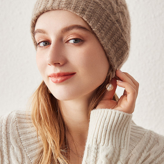COMOBOCA 100% Cashmere Stylish Cable Knit Beanie