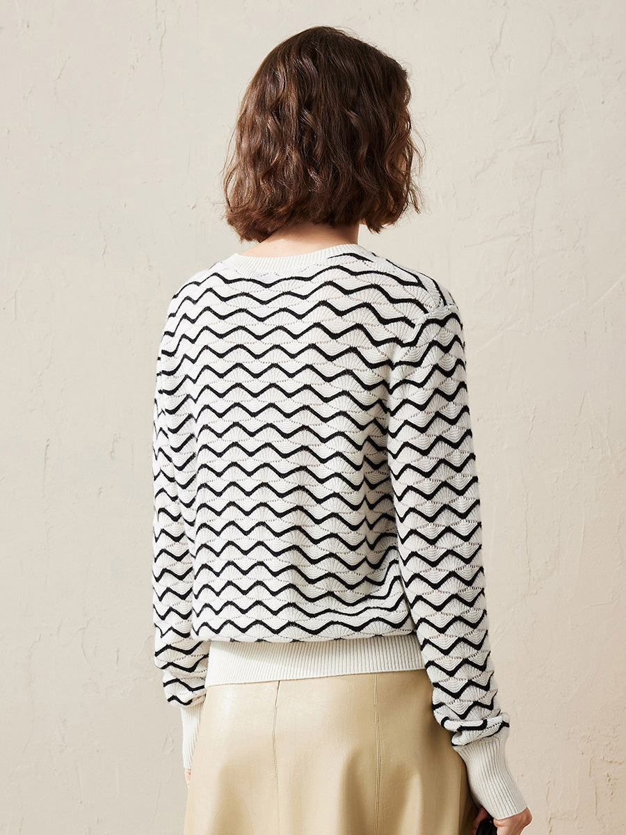 COMOBOCA 100% Cashmere Women's Wave Pattern Knit Sweater