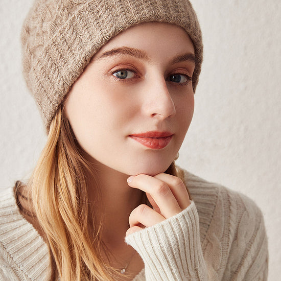 COMOBOCA 100% Cashmere Stylish Cable Knit Beanie