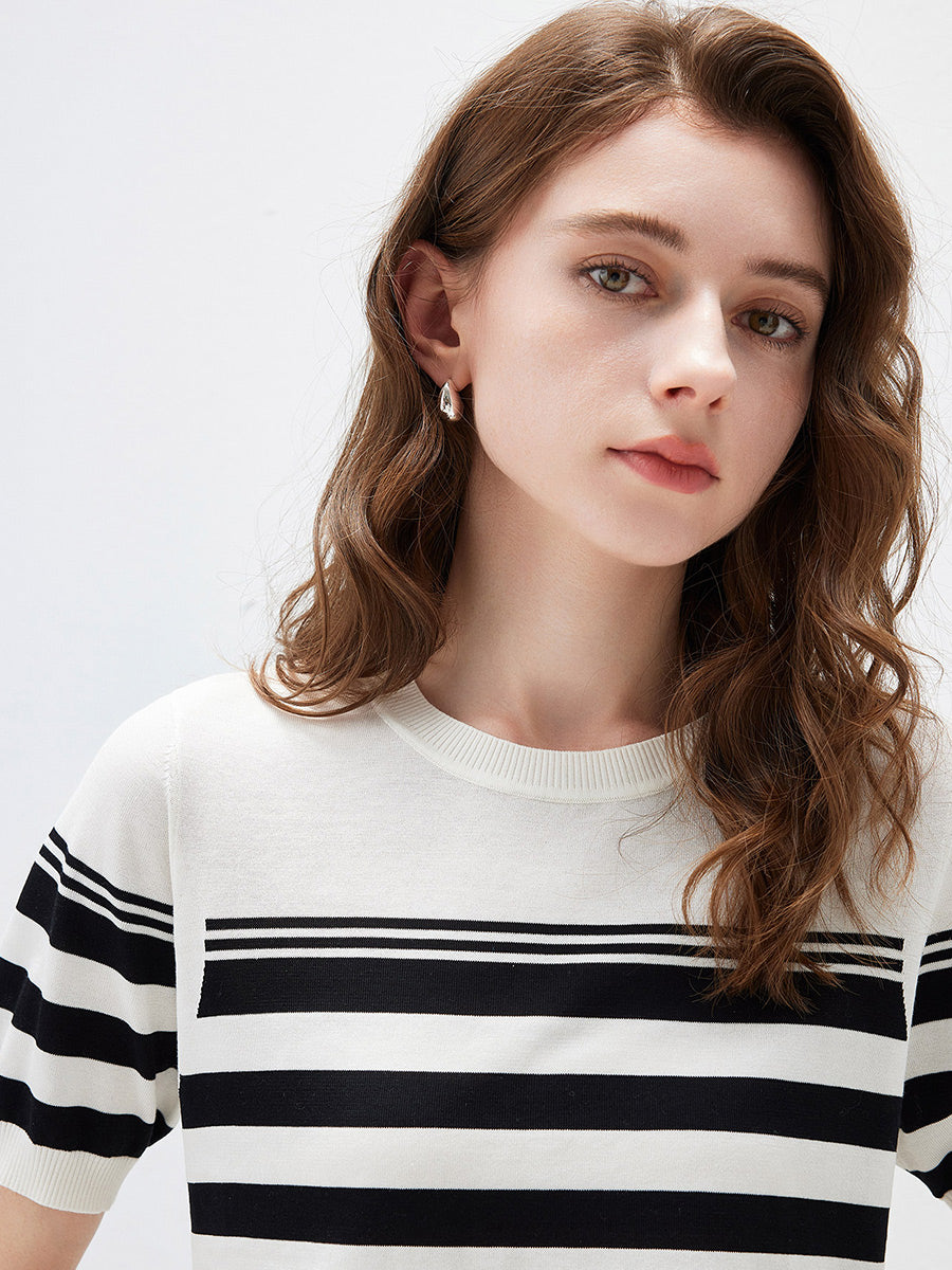 COMOBOCA Women's Contrast Stripe Knit T-Shirt