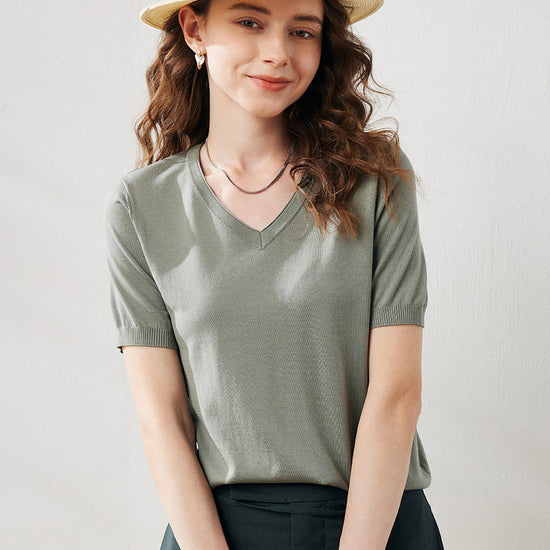 COMOBOCA Light Green Women's Lyocell V-Neck Ribbed Knit T-Shirt