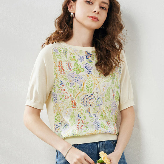 COMOBOCA Women's Floral Embroidered T-Shirt