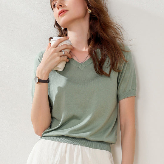 COMOBOCA Light Green Women's V-Neck Knit T-Shirt