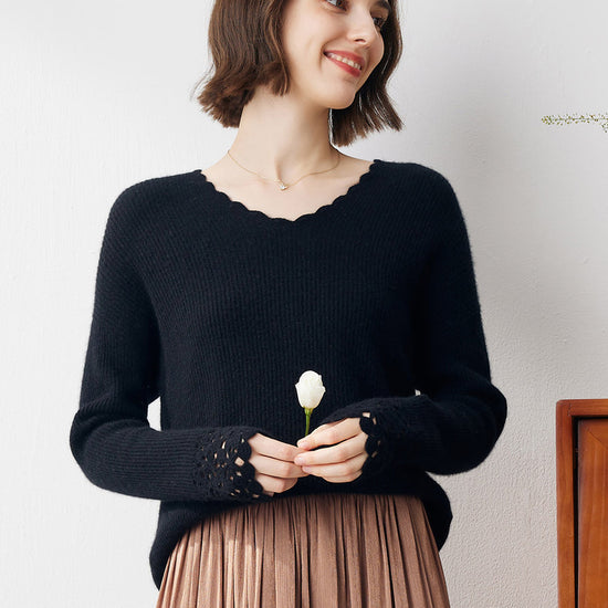 COMOBOCA BLACK 100% Cashmere Women's V-Neck Loose Knit Sweater