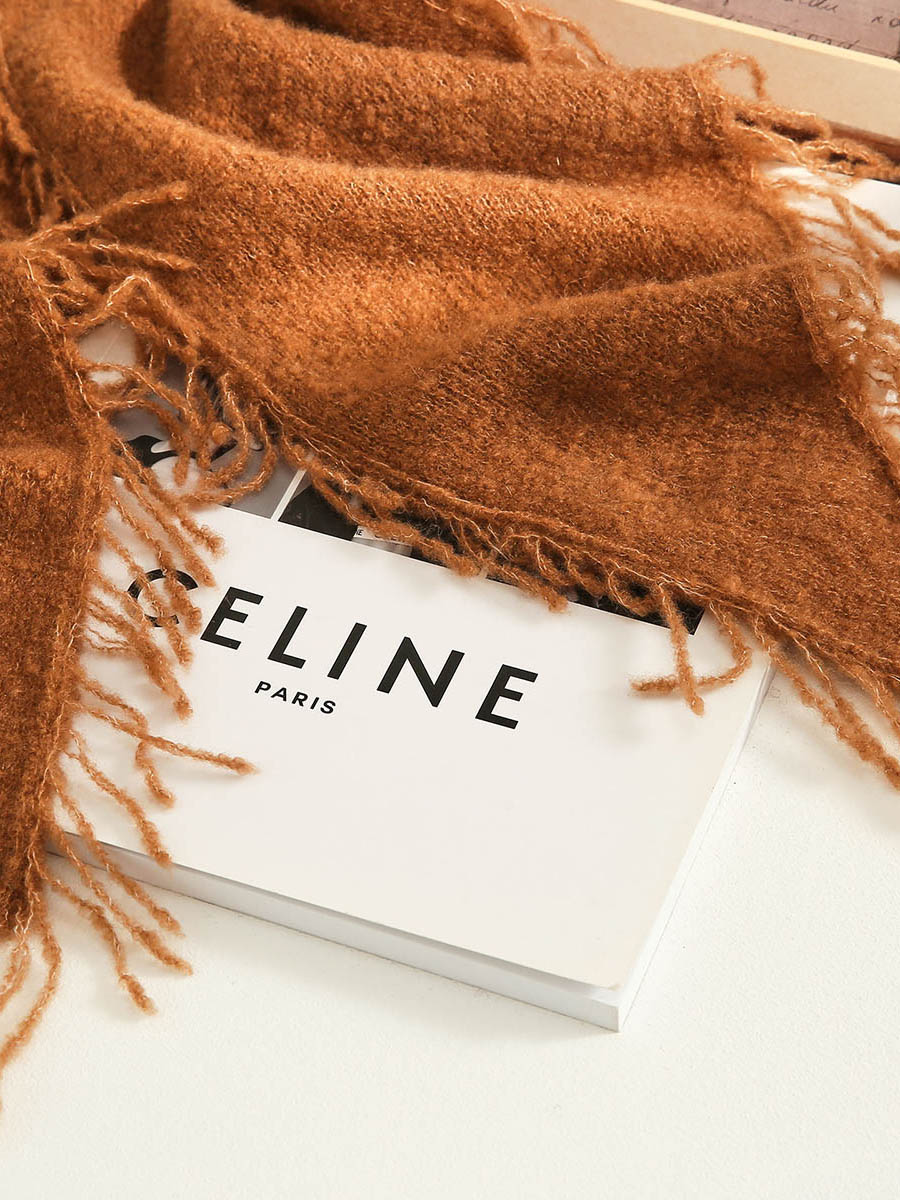 COMOBOCA Women's Fringed Triangle Knit Scarf