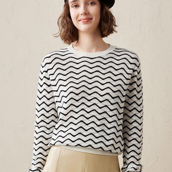 COMOBOCA Black 100% Cashmere Women's Wave Pattern Knit Sweater