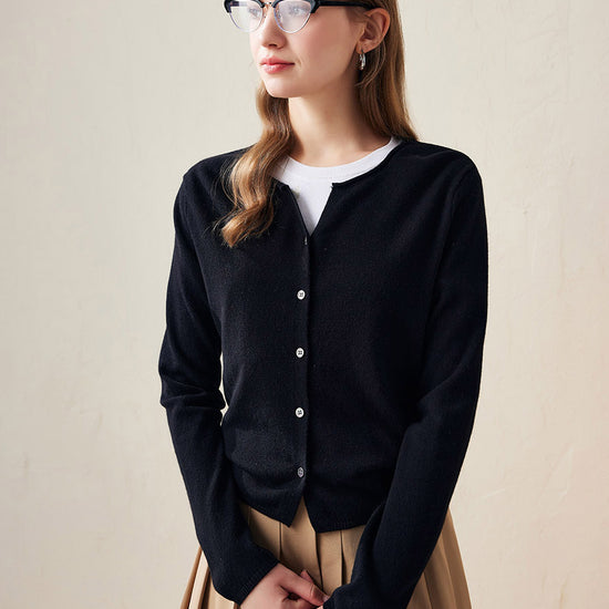 COMOBOCA Black 100% Wool Women's V-Neck Button Up Cardigan