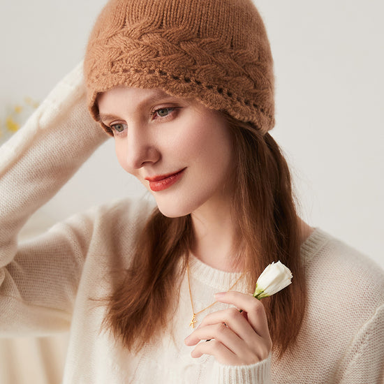 COMOBOCA Camel 100% Cashmere Women's Crochet Trim Cable Knit Beanie
