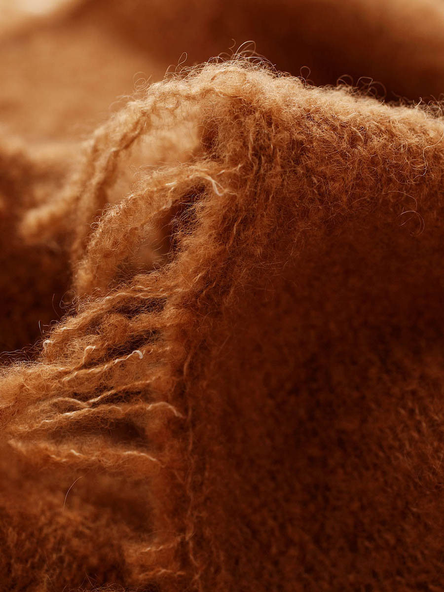 COMOBOCA Women's Fringed Triangle Knit Scarf