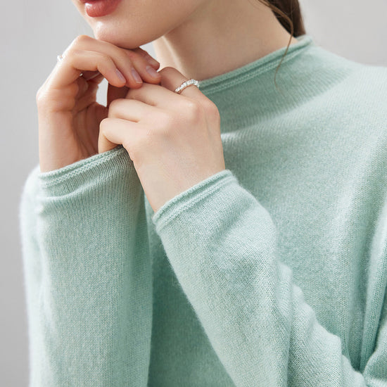 COMOBOCA 100% Cashmere Women's Round Neck Knit sweater
