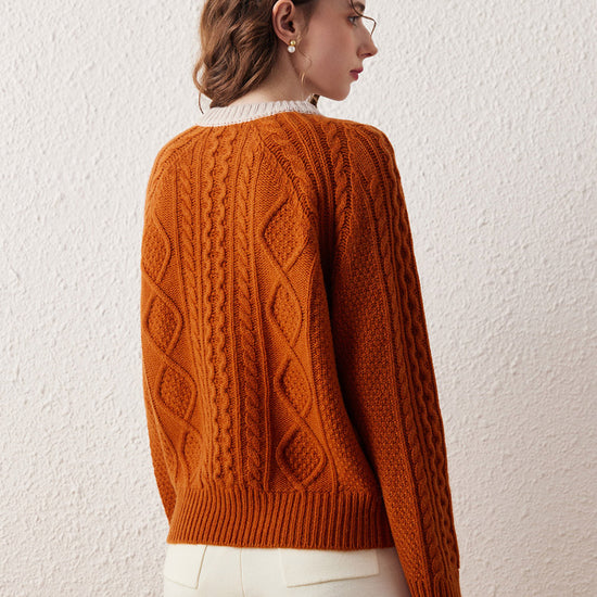 COMOBOCA 100% Wool Women's Contrast Color Cable Knit Sweater