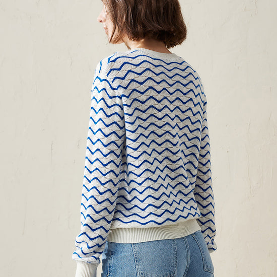 COMOBOCA 100% Cashmere Women's Wave Pattern Knit Sweater