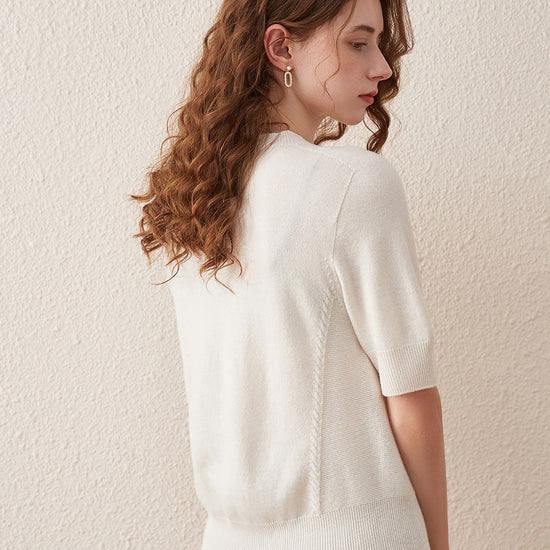 COMOBOCA 100% Wool Women's Seamless Round Neck Knit Sweater
