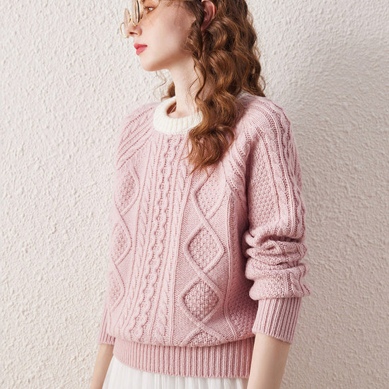 COMOBOCA 100% Wool Women's Contrast Color Cable Knit Sweater