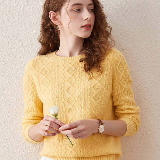 COMOBOCA 100% Wool Women's Cable Knit Sweater