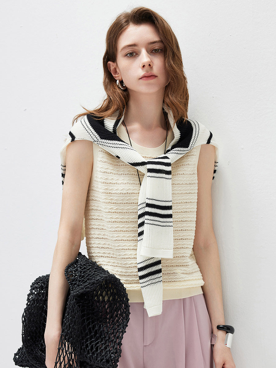 COMOBOCA Women's Textured Openwork Knit Sweater Vest