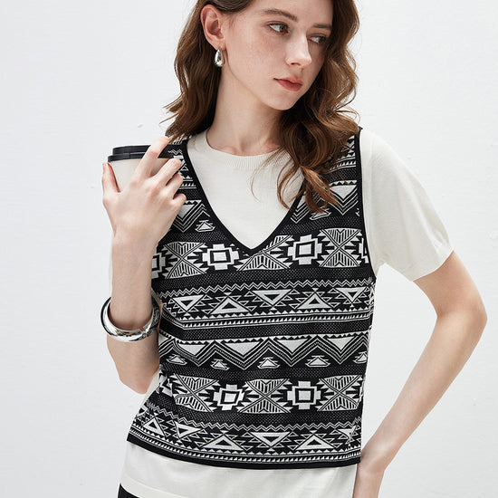 COMOBOCA Women's 2-in-1 Geometric Knit Top