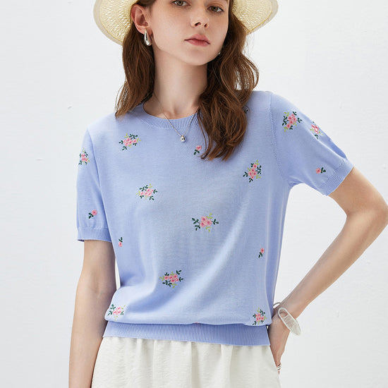 COMOBOCA Light Blue Women's Floral Embroidery Knit T-Shirt