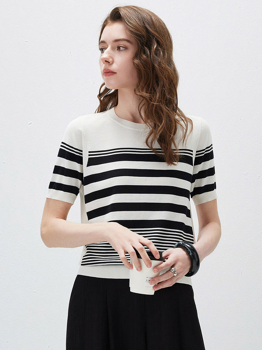 COMOBOCA Black Women's Contrast Stripe Knit T-Shirt