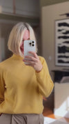 100% Cashmere Women's Round Neck Knit sweater